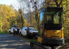 La Guida - Operai regionali al lavoro sulle strade comunali di Frassino