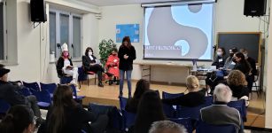 I ragazzi e il confronto aperto a tutti con il “caffè filosofico” La Guida - I ragazzi e il confronto aperto a tutti con il “caffè filosofico”