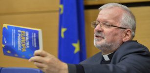 Venti anni di Europa e di cultura del dialogo e dell’incontro La Guida - Venti anni di Europa e di cultura del dialogo e dell’incontro