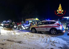 La Guida - Auto fuori strada a Melle, in gravi condizioni il conducente