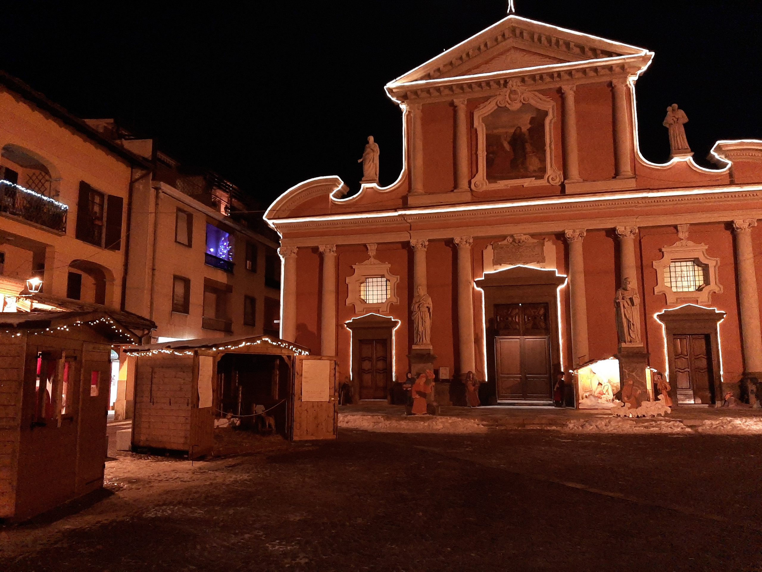 Letterine a Babbo Natale, sulla piazza di Boves