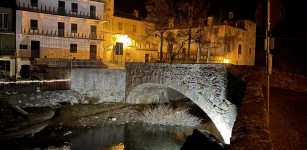 La Guida - Opera d’arte nel torrente Grana, un gioco di luce e natura