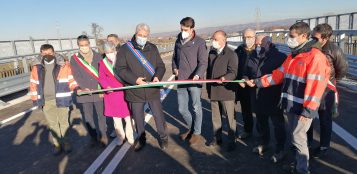 La Guida - Inaugurati i cavalcaferrovia tra Magliano Alpi e Trinità