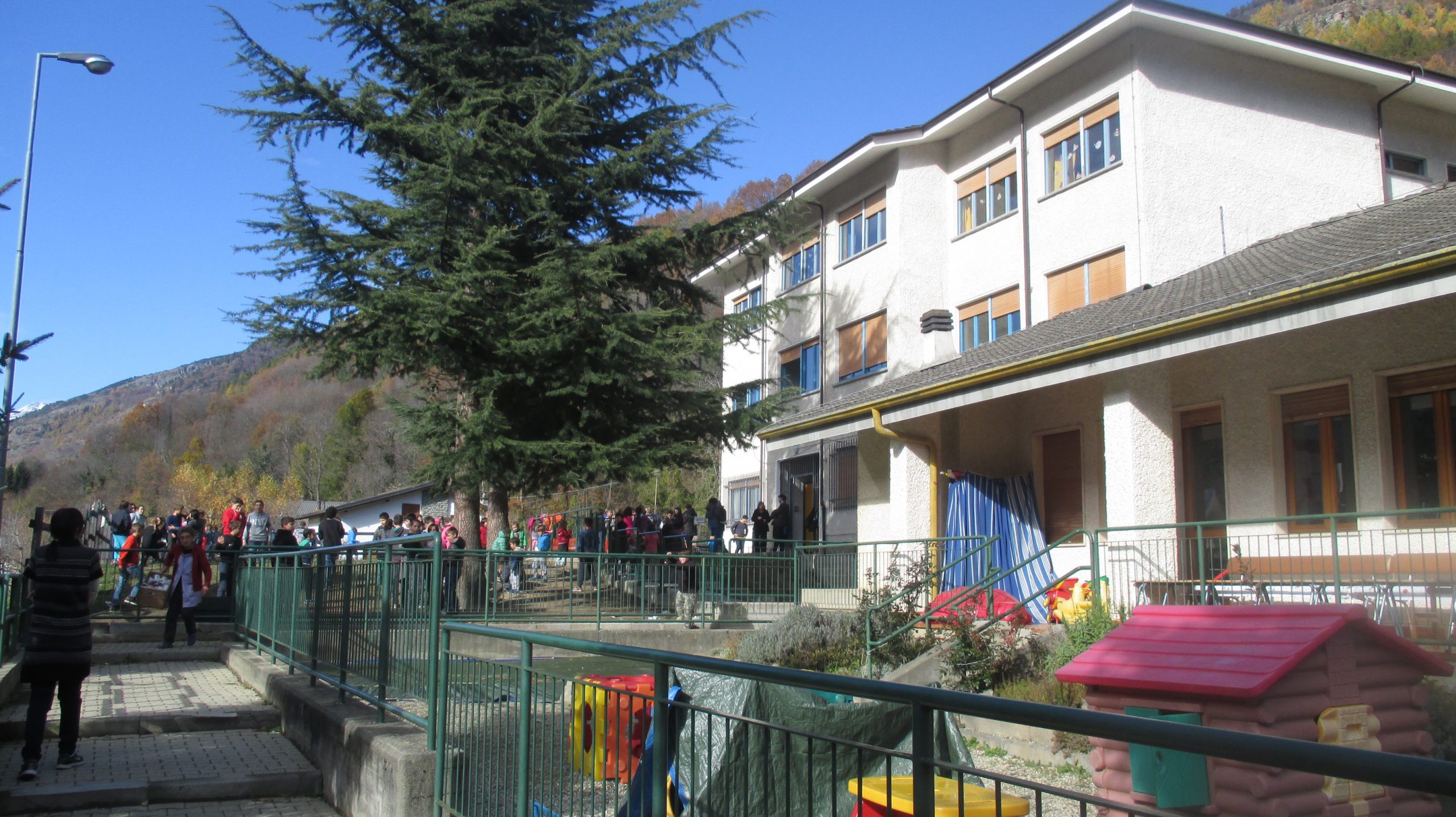 Niente lezioni per i bimbi di una sezione della scuola dell’infanzia di Sampeyre