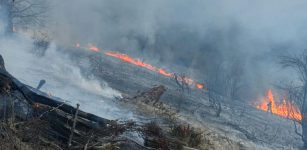 La Guida - Una notte di lavoro che continua per l’incendio a Sanfront