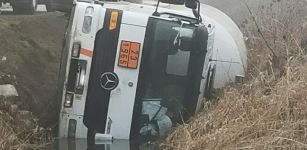 Camion trasportante Gpl si rovescia a Cavallermaggiore La Guida - Camion trasportante Gpl si rovescia a Cavallermaggiore