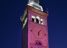 La Guida - Torre Civica illuminata di rosa in omaggio al Giro d’Italia