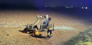 La Guida - Auto cappottata sulla statale 20 davanti a Cavallermaggiore