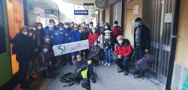 La Guida - Flashmob “Vogliamo un treno per l’Europa”