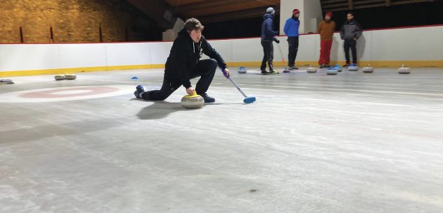 La Guida - Curling, che passione! Da Pechino a Vinadio con furore