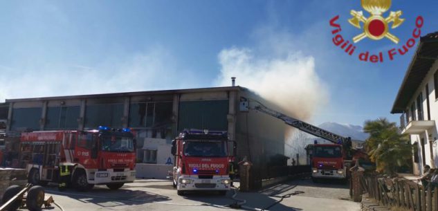 La Guida - Incendio in un capannone a Villar San Costanzo