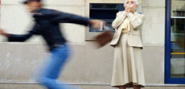 La Guida - Scippa un’anziana in centro ad Alba, arrestato