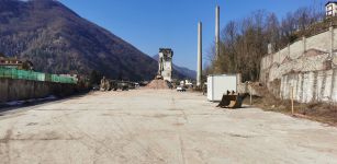 La Guida - Una settimana e poi, l’ex-vetreria di Vernante, sarà solo un ricordo (video)