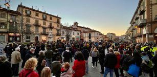 La Guida - In tanti in piazza contro la guerra