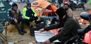 Agnellotreffen, centinaia di motociclisti nel freddo di Pontechianale La Guida - Agnellotreffen, centinaia di motociclisti nel freddo di Pontechianale
