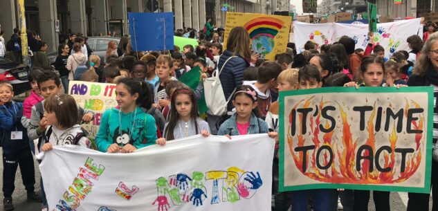 La Guida - I giovani ritornano in piazza per il clima