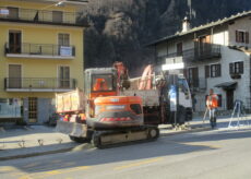 La Guida - Lavori in corso a Frassino nella centrale piazza Marconi