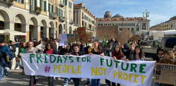 La Guida - I giovani cuneesi in marcia per il clima (video)