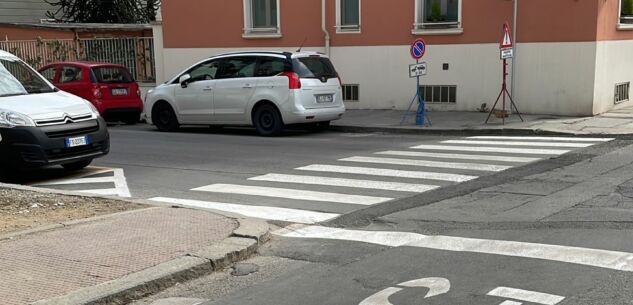 La Guida - Via Bersezio doppi parcheggi e doppio senso di marcia: è caos