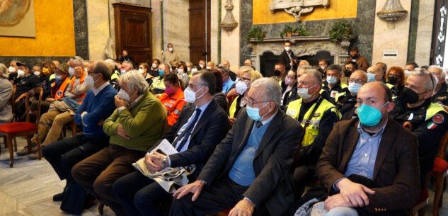 La Guida - Premiati i volontari delle vaccinazioni Covid