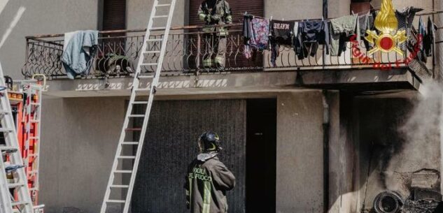 La Guida - Incendio in un garage a Busca, intervento dei Vigili del Fuoco