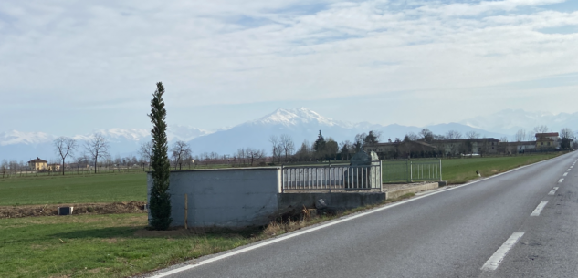 La Guida - Al cippo dedicato a Duccio Galimberti, anche il verde rivive