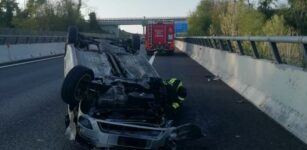 La Guida - Si cappotta in autostrada prima del casello di Carrù