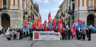 La Guida - A Cuneo il corteo del 1° maggio per la pace e la sicurezza sul lavoro (FOTO E VIDEO)