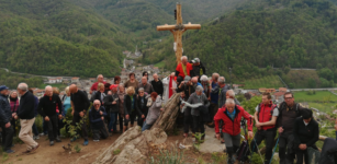 La Guida - A Venasca è stata benedetta la nuova “Croce del Belvedere”