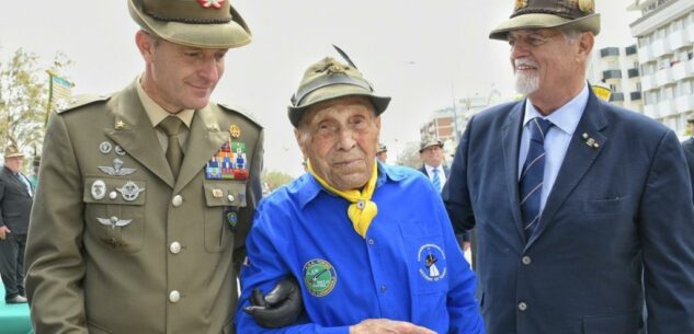 La Guida - Giovanni Alutto, a 105 anni all’adunata degli Alpini a Rimini