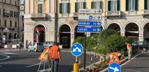 Non solo lavori e disagi per il traffico, Cuneo si fa bella coi fiori La Guida - Non solo lavori e disagi per il traffico, Cuneo si fa bella coi fiori