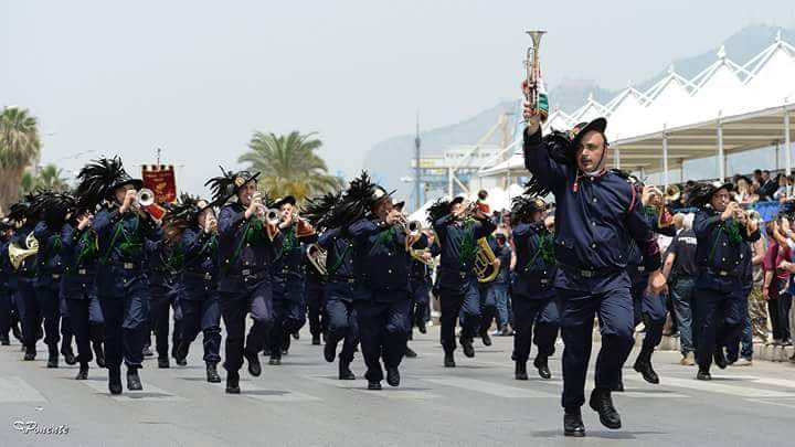 Busca: concerto dei bersaglieri in piazza della Rossa