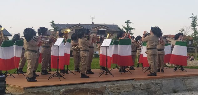 La Guida - Cervasca, esibizione della fanfara dei Bersaglieri di Scandiano (video)