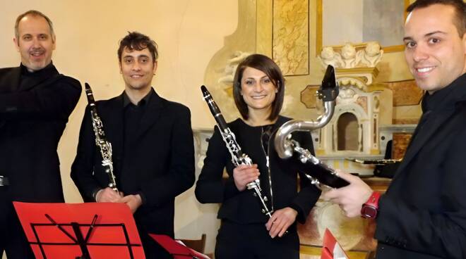 Musica e giochi per bambini e famiglie in Piazza Italia