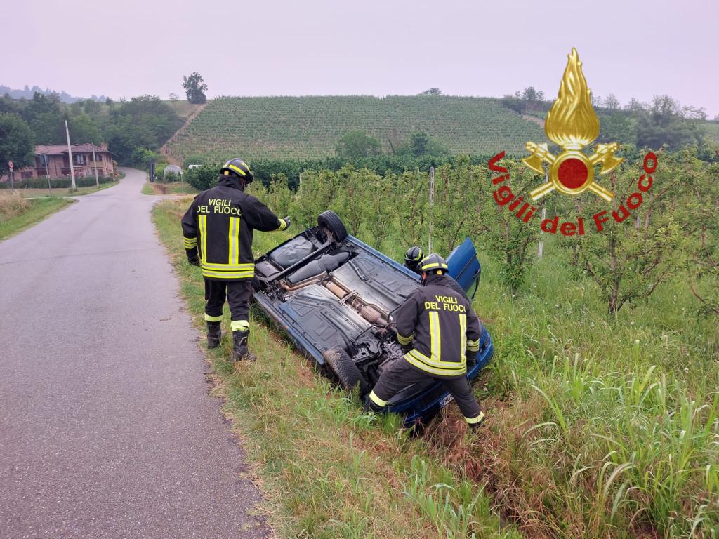 Frontale tra due auto a Guarene