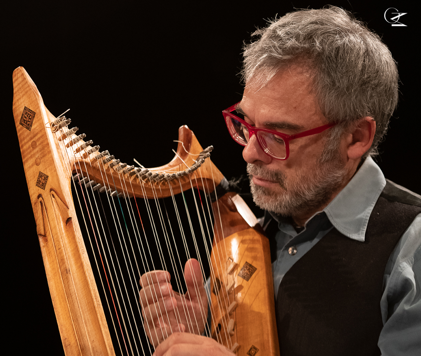 Da Dronero parte il percorso del “trovatore in cammino” Matteo Zenatti