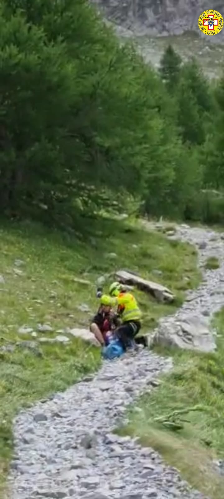 Intervento dell’elisoccorso per una ragazza infortunata in Alta Val Maira