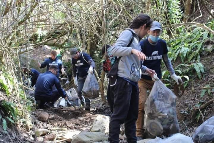 A Centallo tornano le passeggiate ecologiche per raccogliere rifiuti