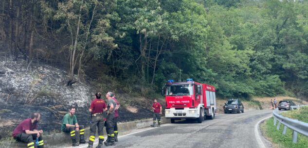 La Guida - Incendio a Cartignano, un operatore accusa un malore
