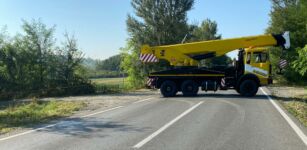 La Guida - Farigliano, mezzo pesante esce fuori strada a causa del maltempo