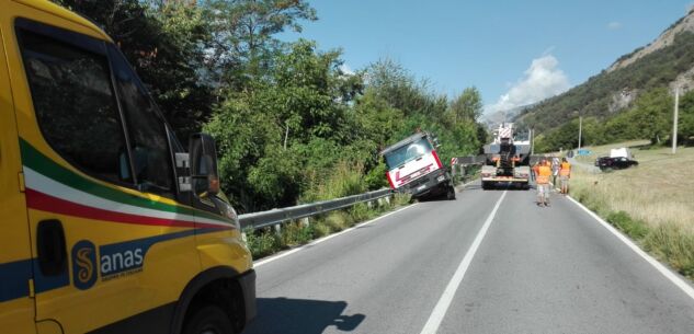 La Guida - Traffico a senso unico alternato ad Aisone sulla SS21