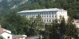 Lavori sulla strada nei pressi delle Terme di Valdieri La Guida - Lavori sulla strada nei pressi delle Terme di Valdieri