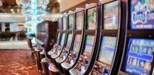 La Guida - 12.000 firme per una proposta di legge di iniziativa popolare contro il gioco d’azzardo