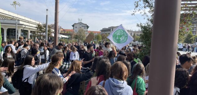 La Guida - I giovani cuneesi chiedono “giustizia climatica” – video e fotogallery