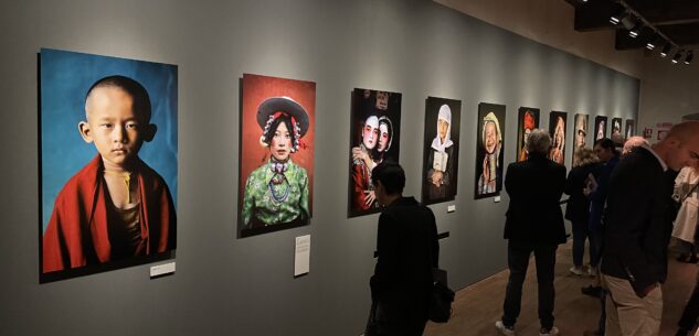 La Guida - Apre la mostra “Steve McCurry. Texture” al Filatoio di Caraglio (video)