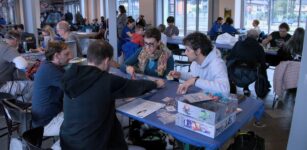 1500 appassionati di giochi da tavolo al Movicentro di Bra La Guida - 1500 appassionati di giochi da tavolo al Movicentro di Bra