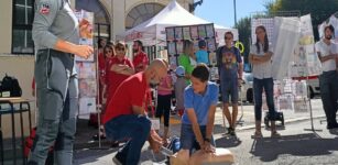 Busca, tre corsi gratuiti per imparare ad usare il defibrillatore La Guida - Busca, tre corsi gratuiti per imparare ad usare il defibrillatore