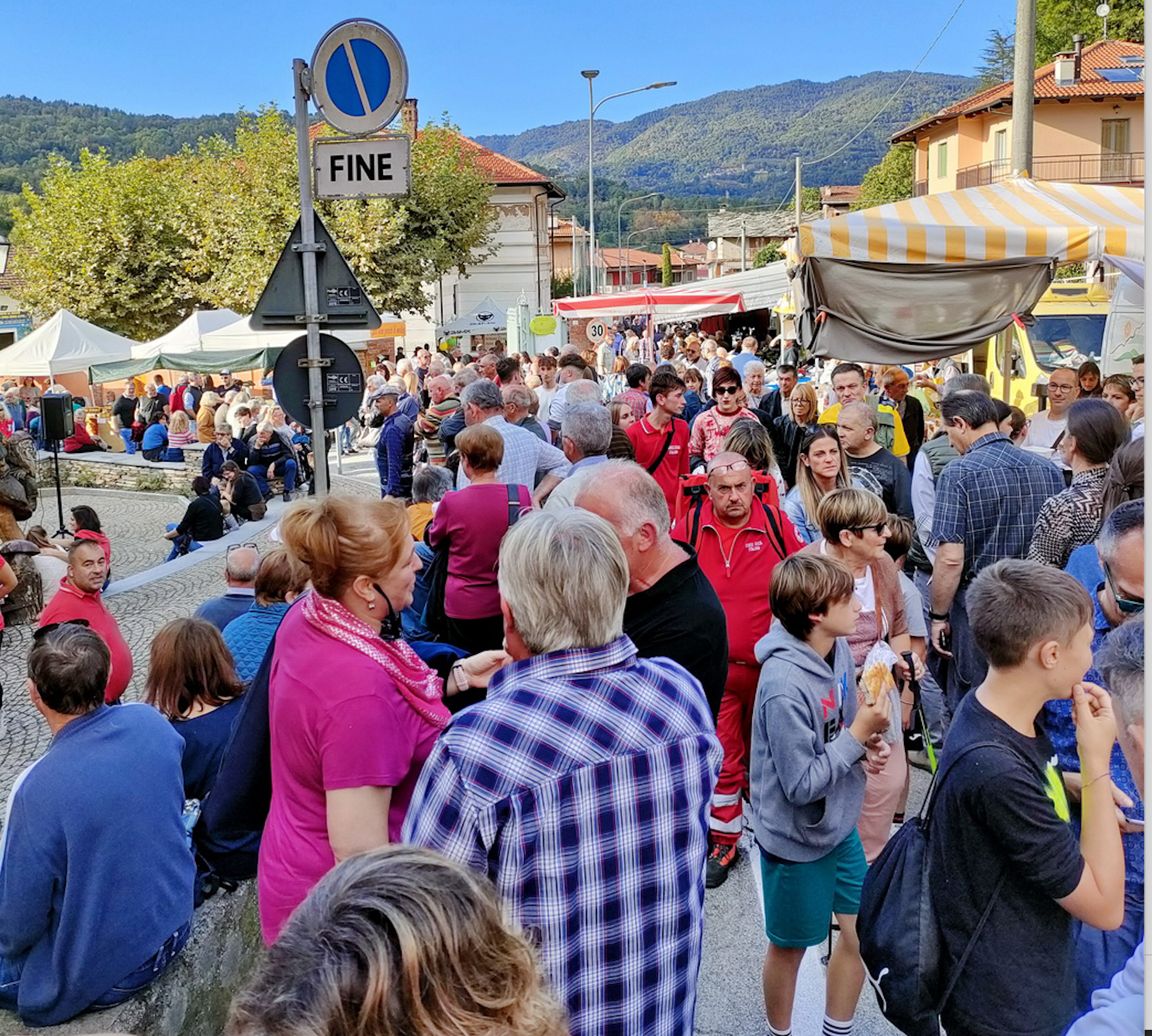 Funghi esauriti e quintali di caldarroste a Rossana