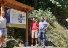 La Guida - Pannelli storici lungo il sentiero “Nini Acchiardi” in valle Maira