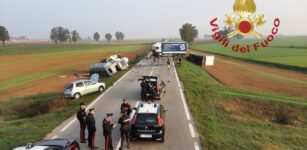 Scontro tra due camion e due auto a Marene La Guida - Scontro tra due camion e due auto a Marene